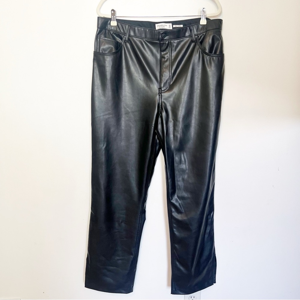 Abercrombie Vegan Leather 90's Straight Ultra High Rise Stylish Pant NWT Size 16